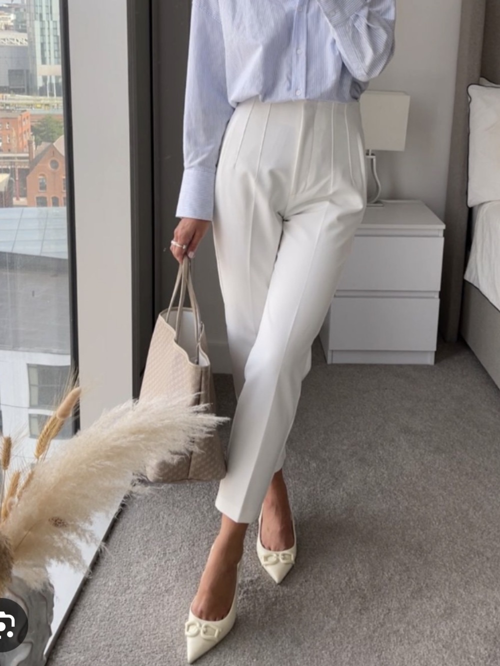 ZARA White High-Waisted Pleated Trousers